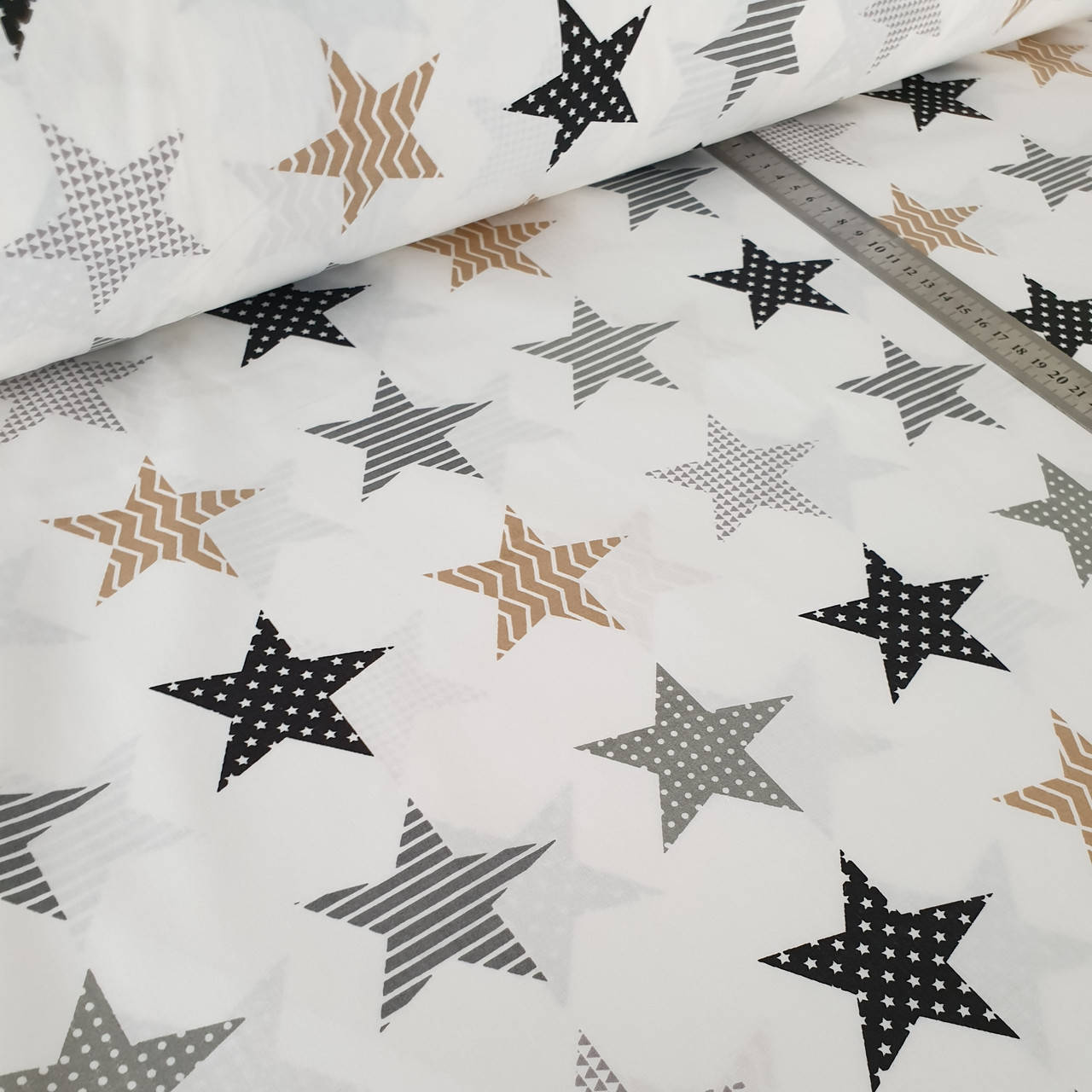 

Сатин. Звезды серые, черные, коричневые БРАК (желтые полосы )