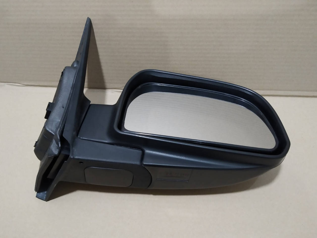 

Правое зеркало Хюндаи Туксон 04-13 электрический привод; с обогревом; выпуклое / HYUNDAI TUCSON (2004-2013)