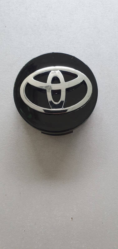 

Колпачки для оригинальных дисков Toyota Camry, Rav4 (62/60)