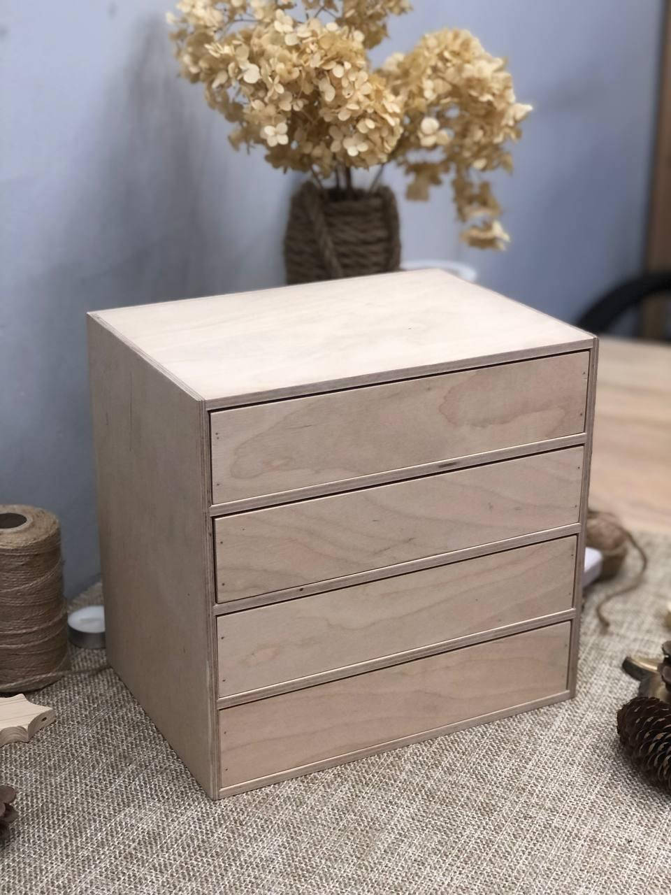 

Комод на 4 ящика 25*18*24 см