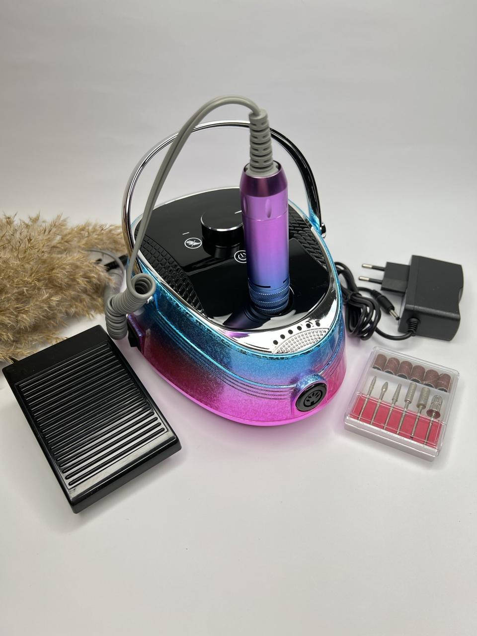 

Фрезер для маникюра и педикюра BQ 730 на 50 Вт - 35000 об/мин. Розовый с аккумулятором