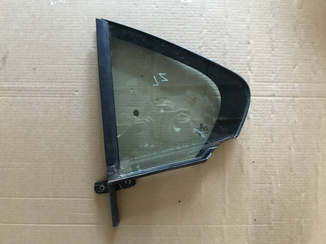 

Форточка задней левой двери Volkswagen Jetta 6 Джетта 6 1.4TSI USA (Америка)