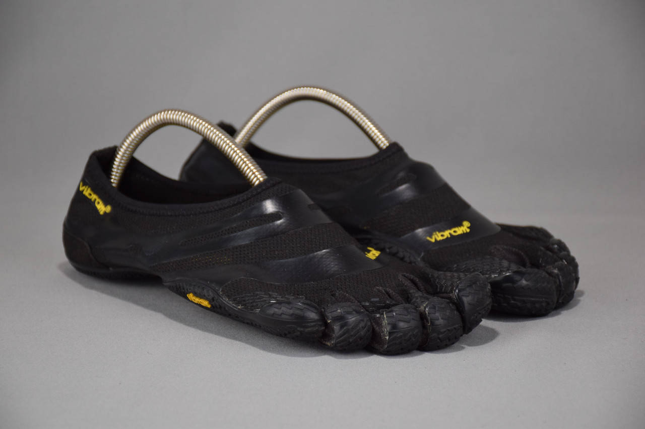 

Vibram Fivefingers EL-X кроссовки пять пальцев. Оригинал. 42 р., Черный