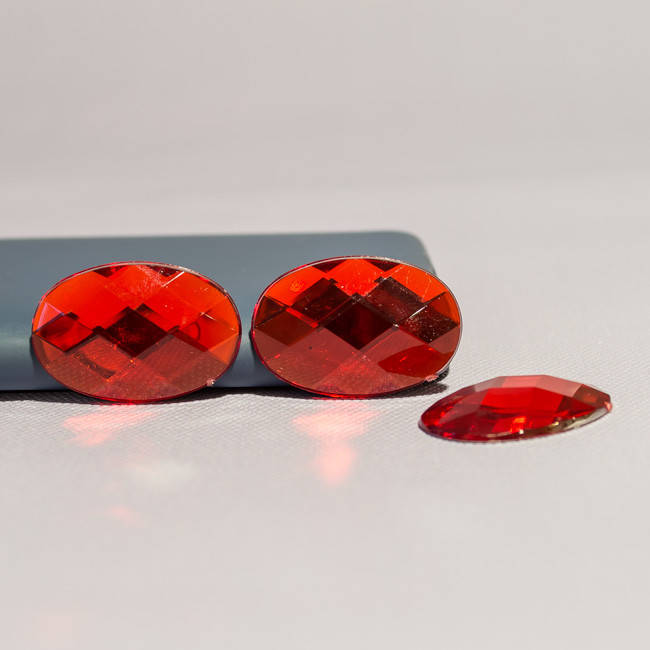 

Камень декор Овал 3 см грани красный за 10 шт Камень-16