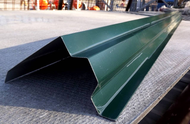 

Ветровая планка, (торцевая) для кровли RAL 6005, зеленая