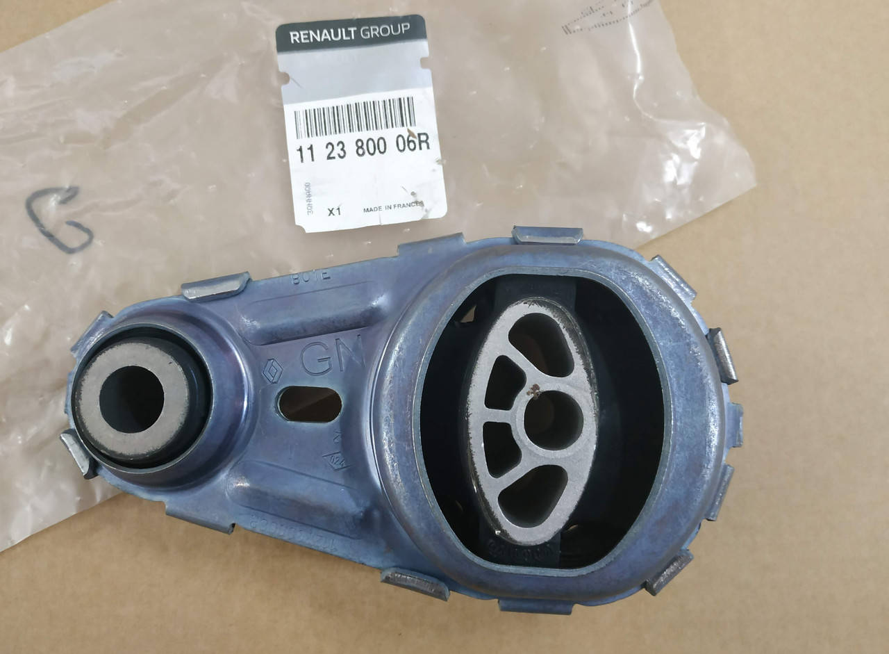 

Задняя подушка двигателя (гитара) Renault Megane 3 хетчбек 1.5 DCI (оригинал)