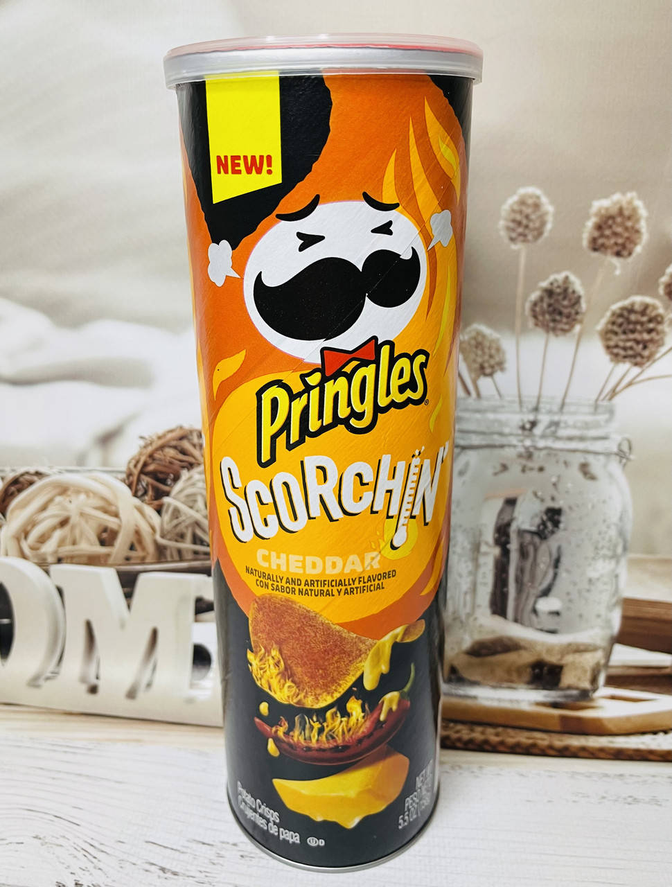 

Чипсы Pringles вкус Острый чеддар