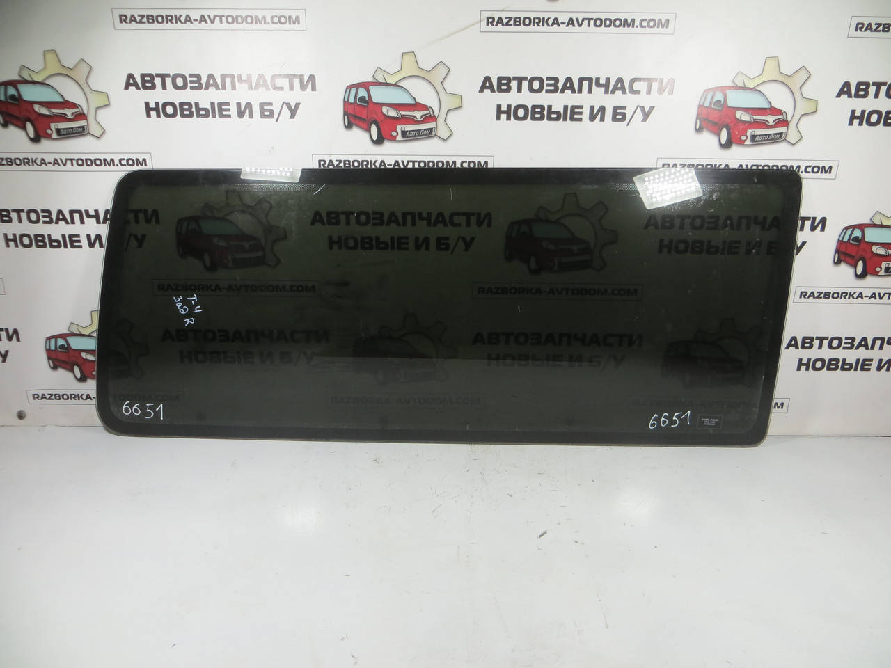 

Cтекло в кузов боковое заднее правое (длинная база) VW Transporter T4 (1990-2003) ОЕ: 7D3 845 332 A