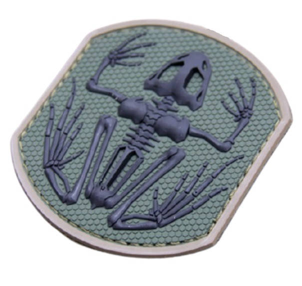 

Патч ПХВ на липучке Frog skeleton зелёно-чёрная