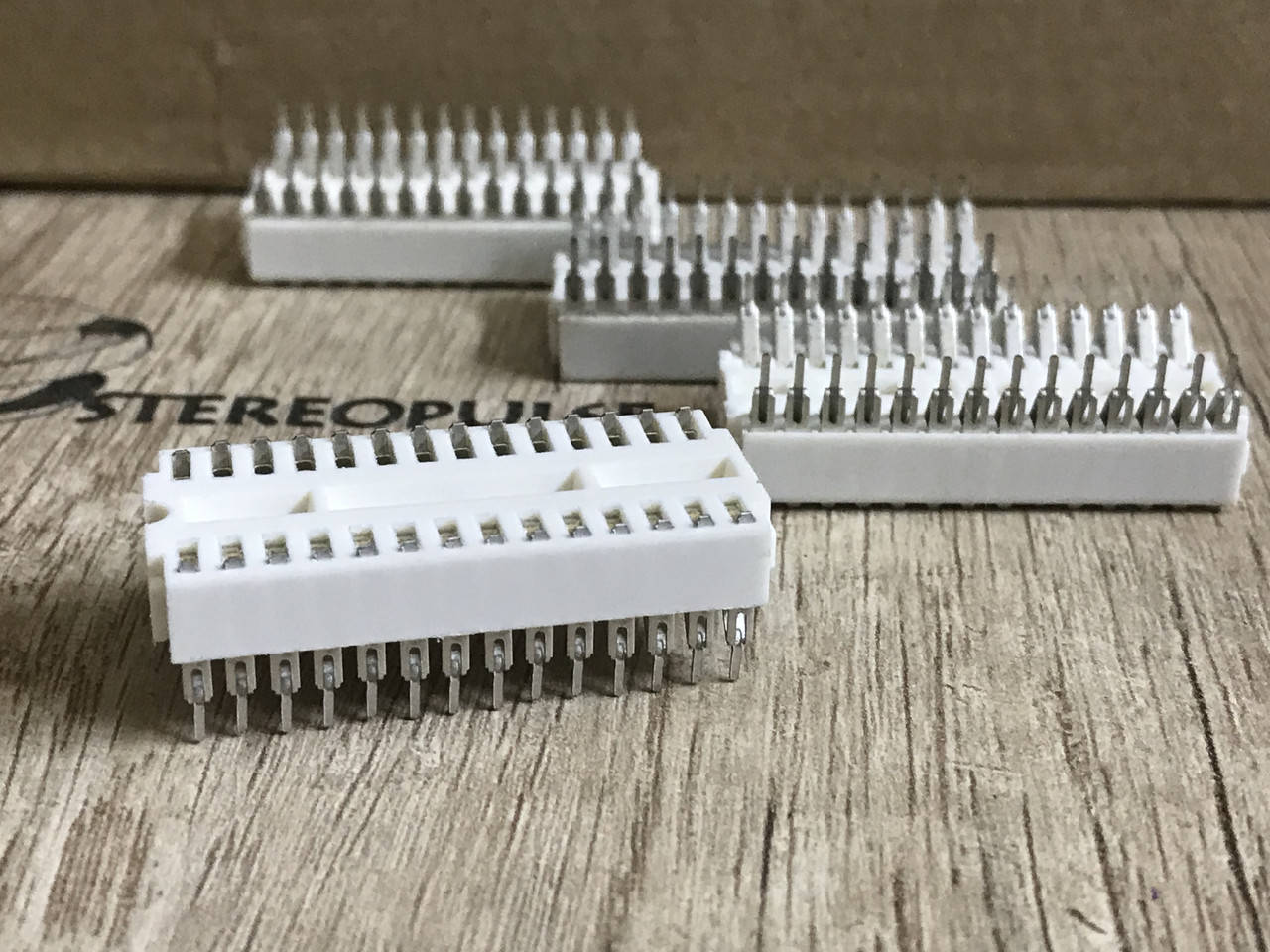 

Панель под микросхему 28 pin