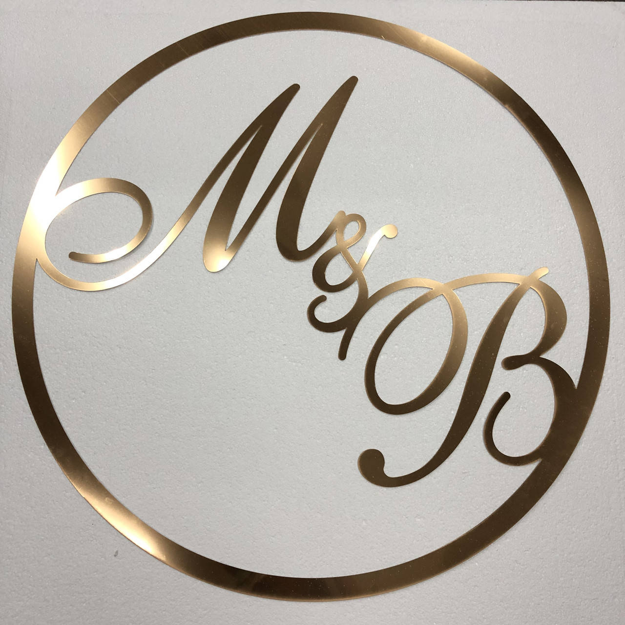 

Монограмма на свадьбу с инициалами буквами в кругу 60 см (золотой ,серебряный) Manific Decor
