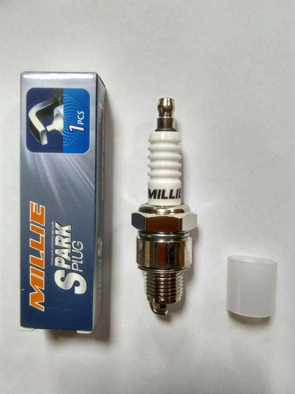 

Свеча зажигания 2т MILLIE E6TC М14*1.25 12.7мм (для 2т скутеров 50-125куб)