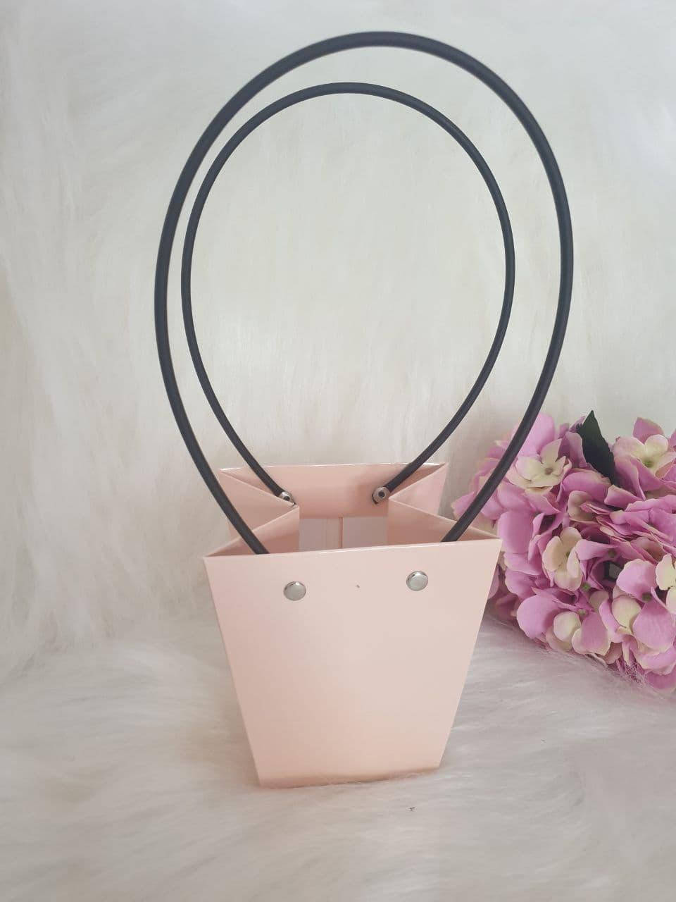 

Сумка картонная для цветов и подарков. Цвет нежно розовый., Зелёный