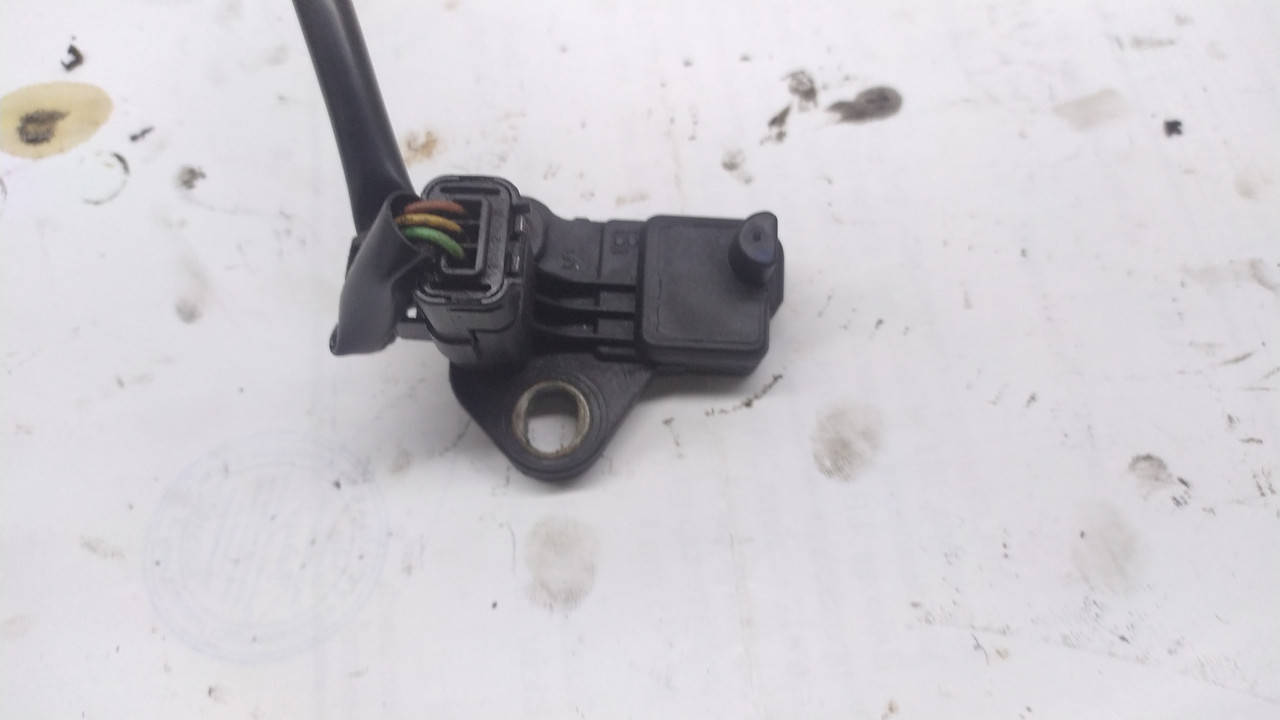 

Датчик положения коленвала Citroen Berlingo 1.6hdi 1996-2008 9637466980