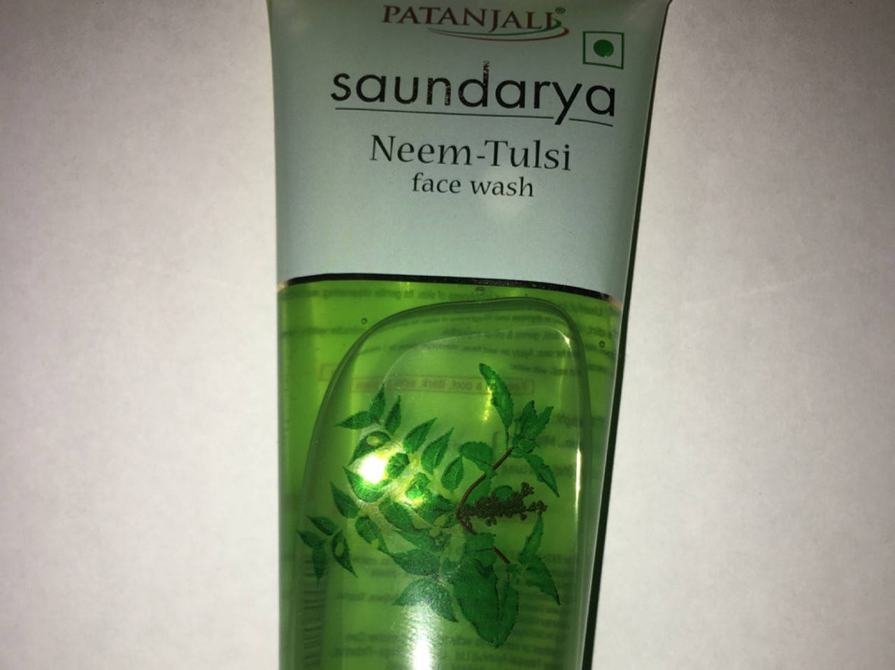 

Гель для умывания Ним и Тулси, Патанджали, Patanjali, Neem&Tulsi Facewash. 60 мл.