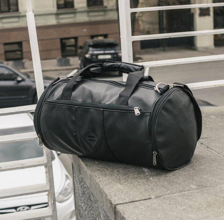 

Вместительная дорожная черная мужская сумка бочка через плечо ROMB из экокожи городская, Черный