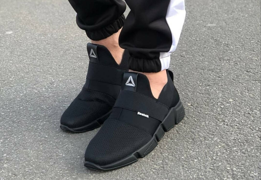 

Кроссовки мужские Reebok черные без шнурков, Черный