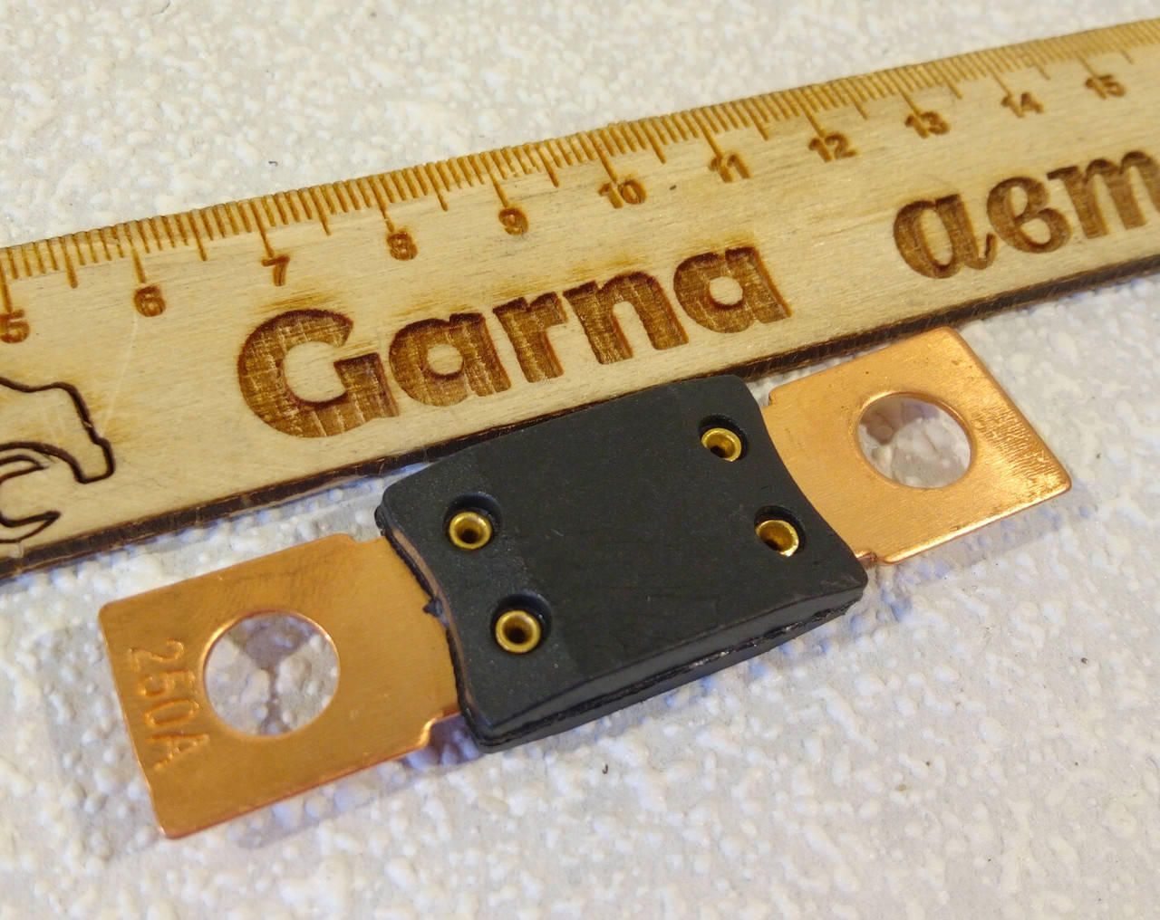 

Предохранитель автомобильный FG Мега 250 Ампер