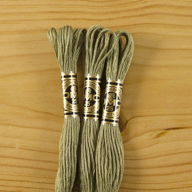 

Нитки мулине DMC 642 (Франция)