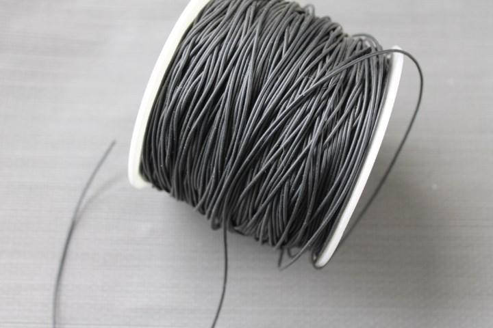 

Шнур каучуковый матовый черный, 1 мм, 1 м