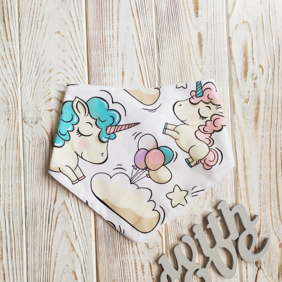 

Непромокаемый слюнявчик "Единорожки на белом", Белый