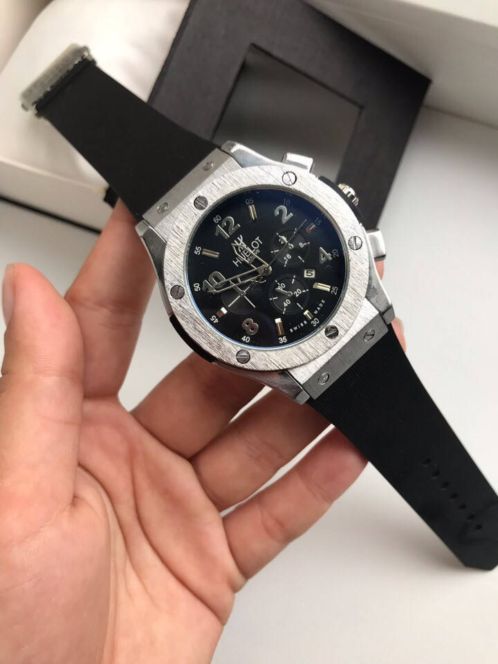 

Брендовые часы. разные цвета