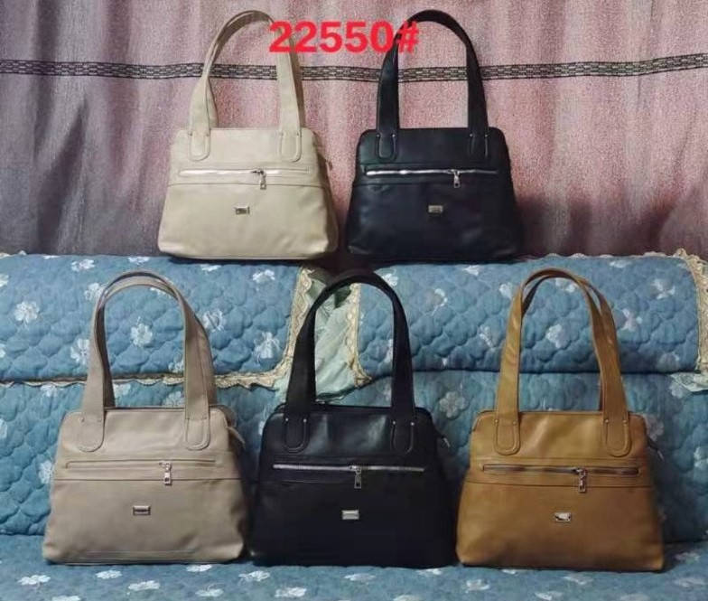 

Сумочка женская стильная прямоугольная на молнии с карманом в разных цветах Liza, Разные цвета