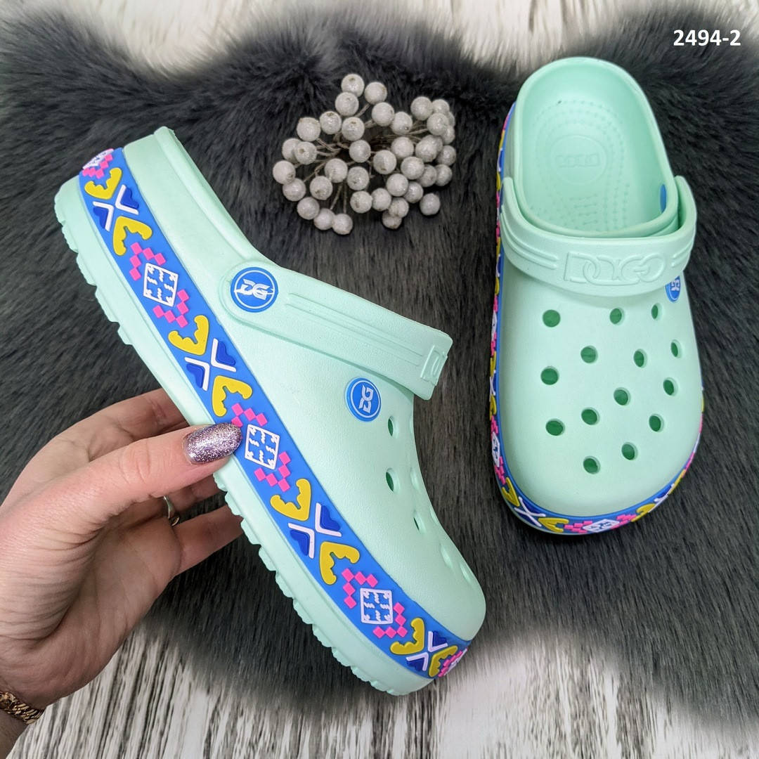 

Сабо кроксы женские мятные с узором вышиванка Даго Стиль