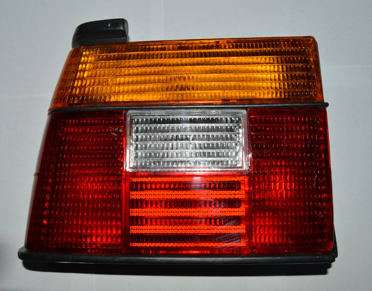 

VW Jetta 2 84- фонарь задний левый