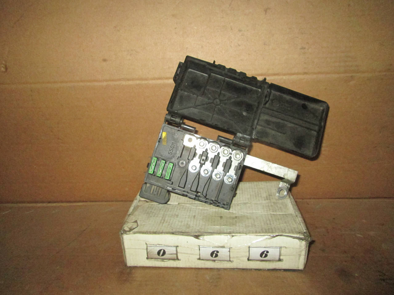 

№66 Б/у Блок запобіжників 1J0937550M для VW Golf IV Skoda Octavia 1997-2004