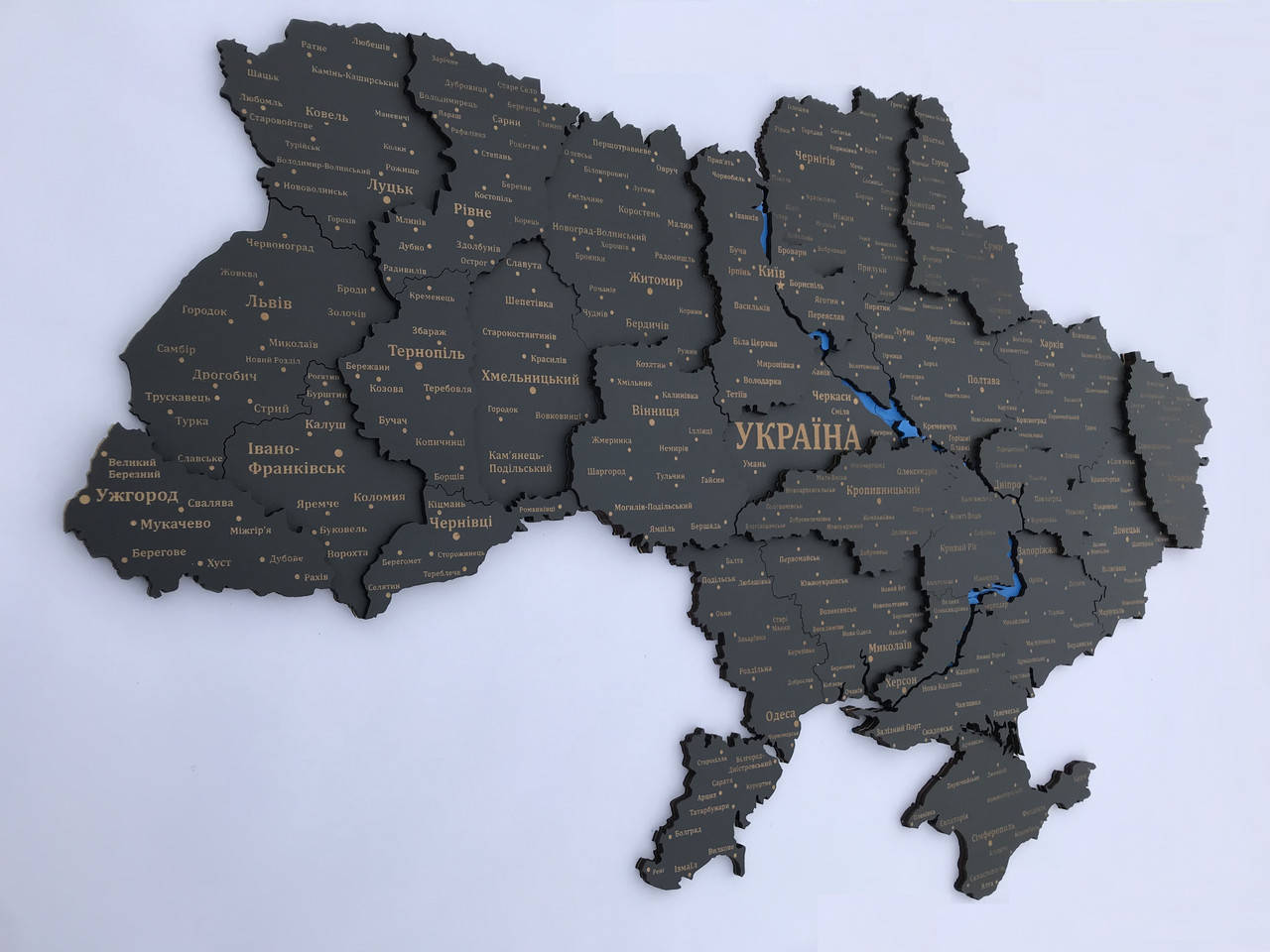 

Дерев'яна 3D карта України на стіну 158*105 см