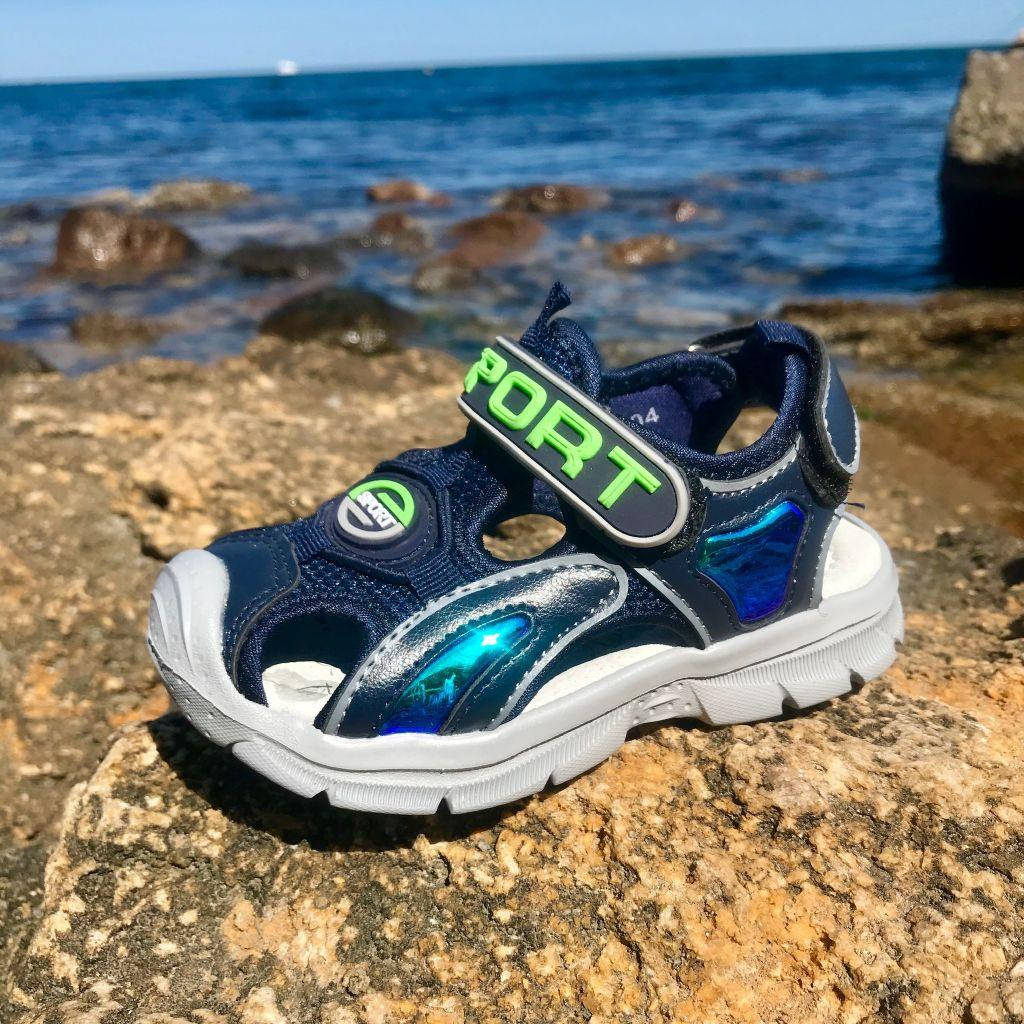 

Детские сандалии для мальчика с прорезиненным носком бренда Jong Golf размеры 28- 29, Синий