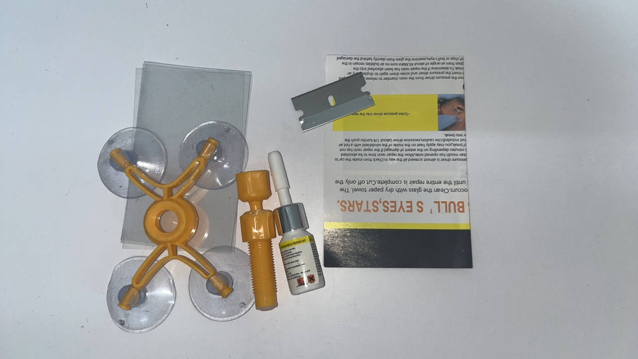 

Набор для ремонта лобового стекла Windshield Repair Kit М 217