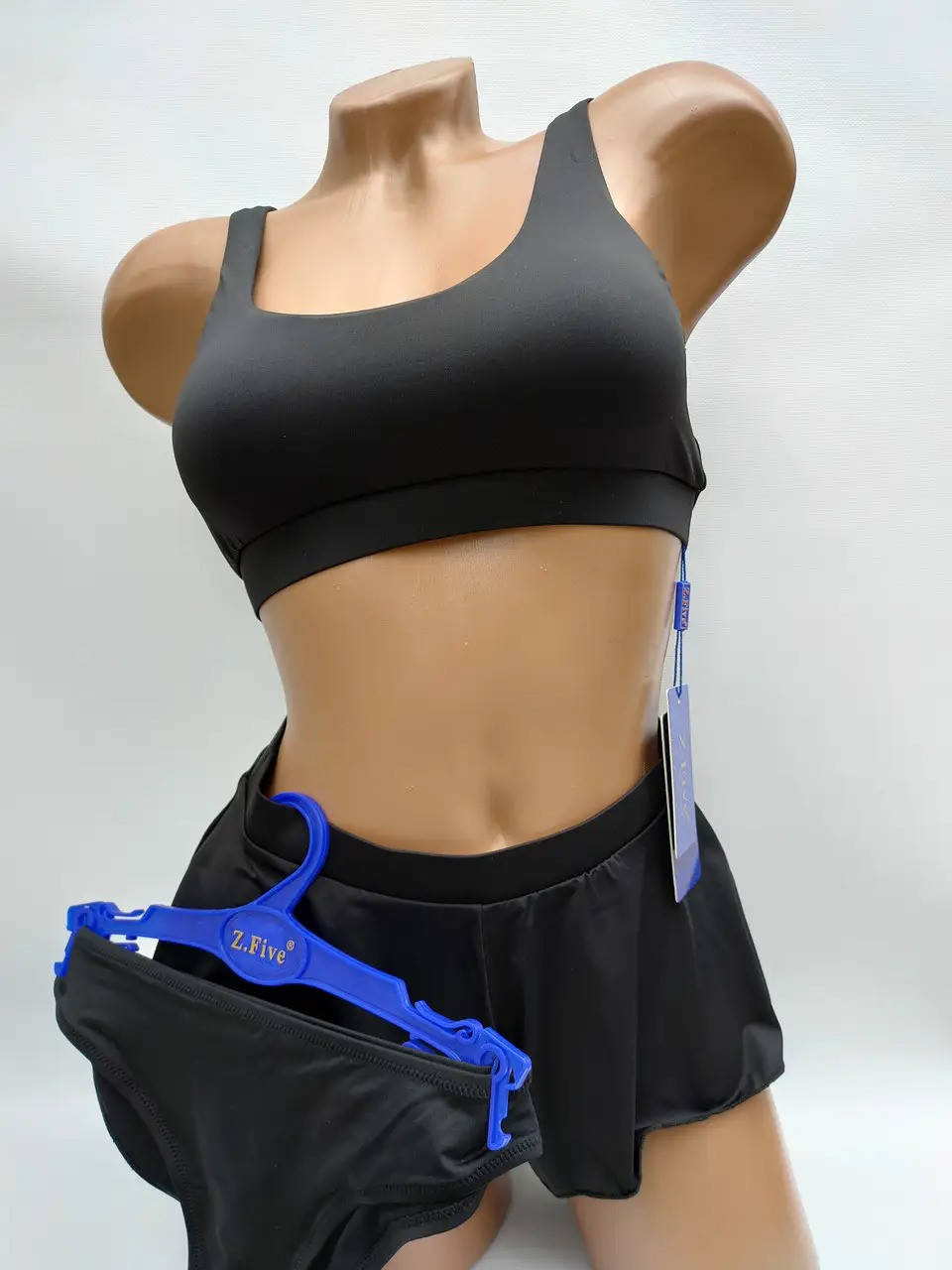 

Купальник топ, плавки и шорты Z.Five 86305 черный на укр 42 44 46 48 50 размер