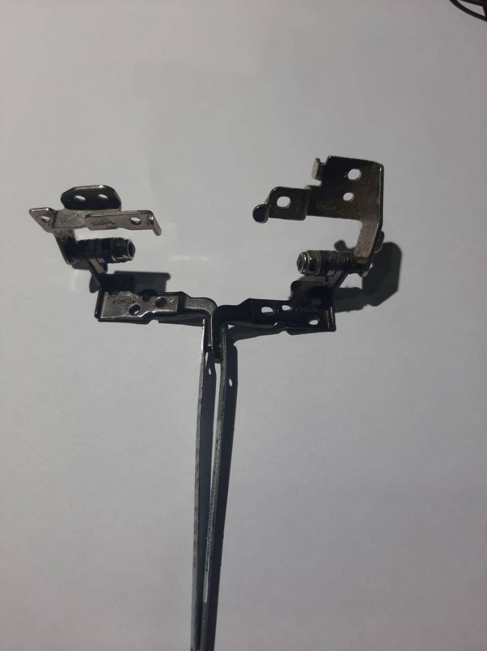 

Петли (пара) HP Compaq 630, 631, 635, CQ57, CQ67 бу