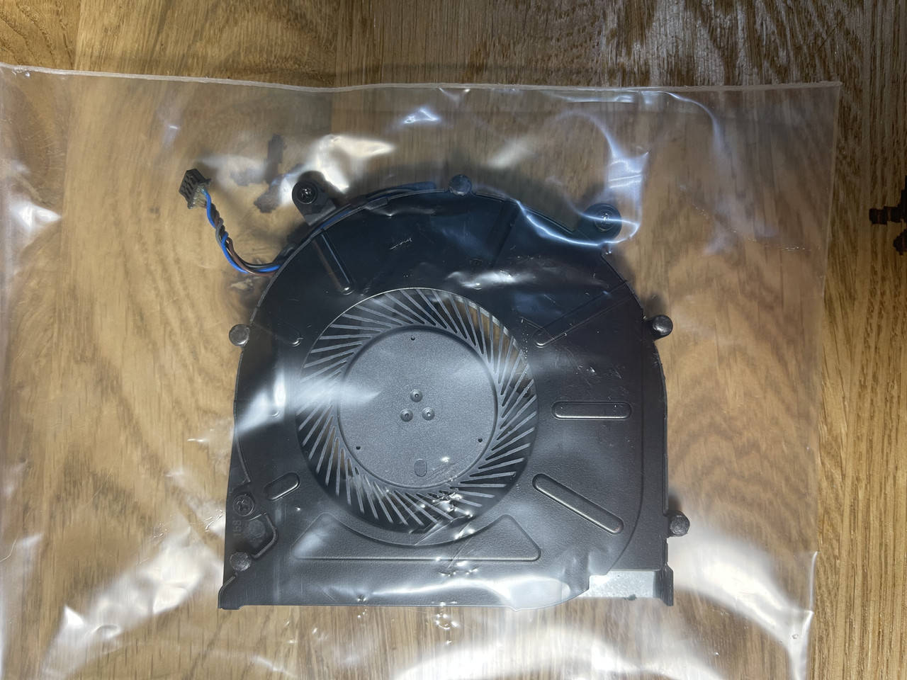 

Вентилятор HP ProBook 640/650 G5 NS85C00-18H19, 6033B0068401, 9Y29S2R