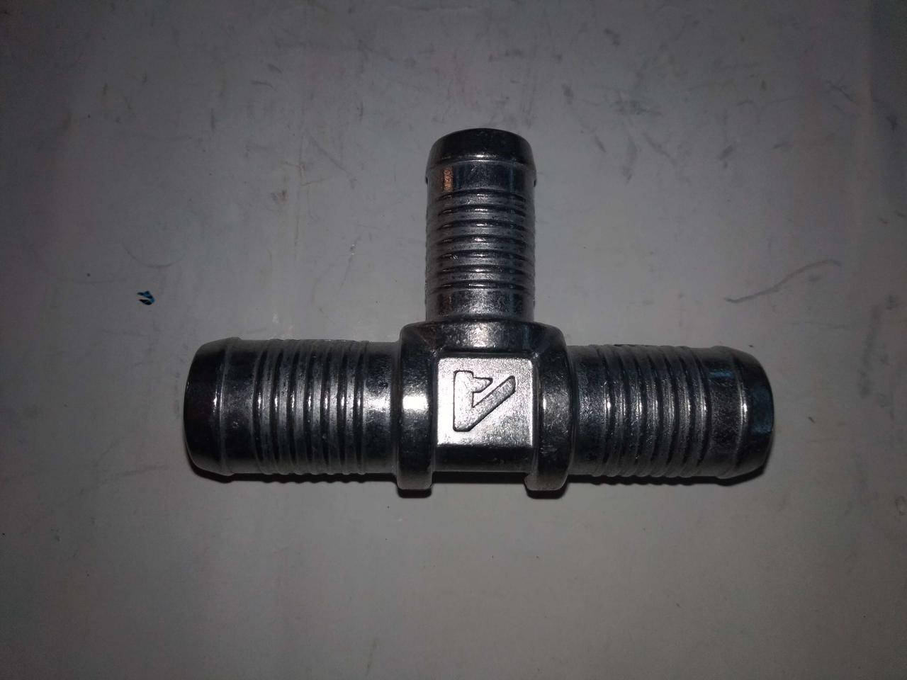 

Тройник патрубков отопителя 19/19/16 мм алюминиевый