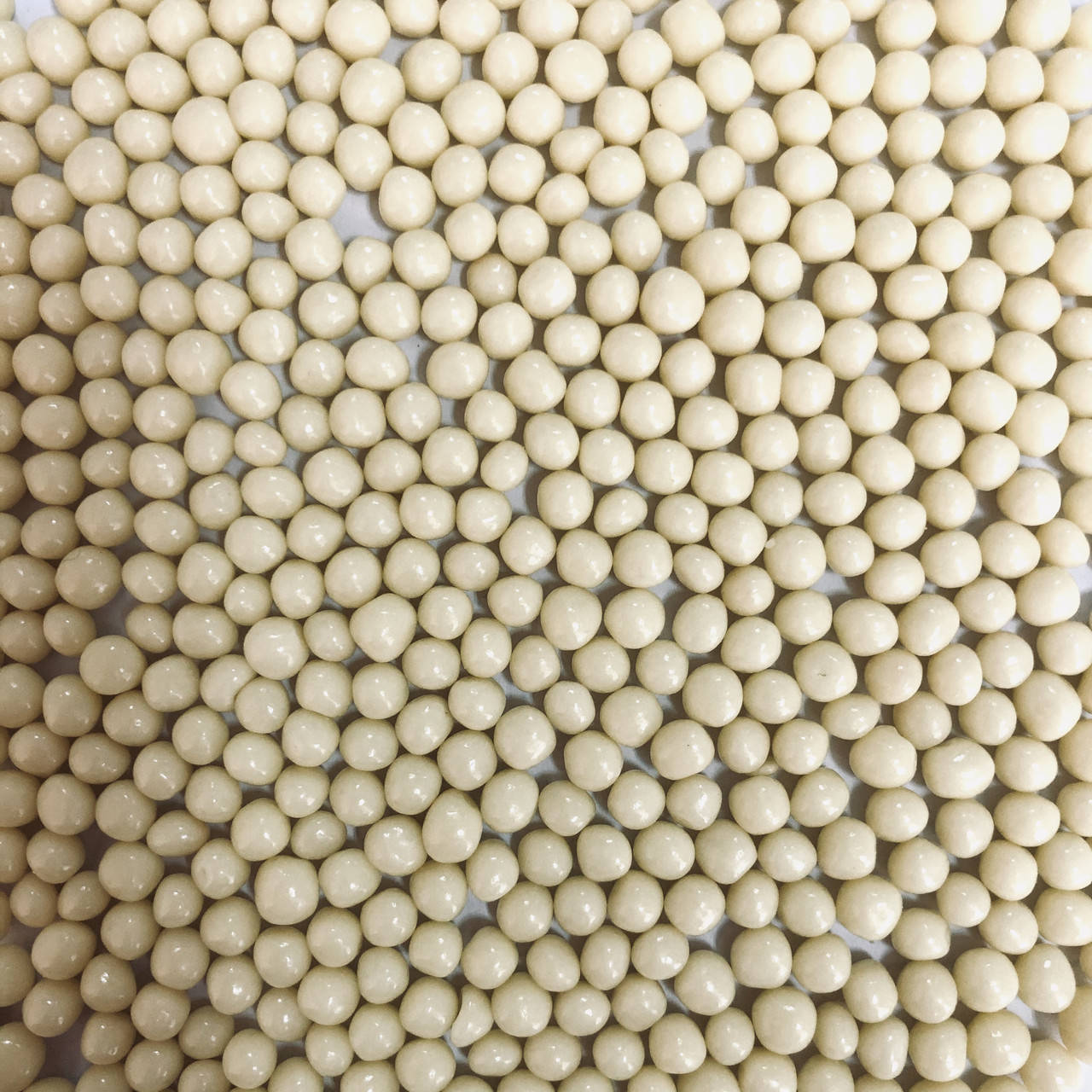 

Рисовые шарики глазированные в белом шоколаде (100г)