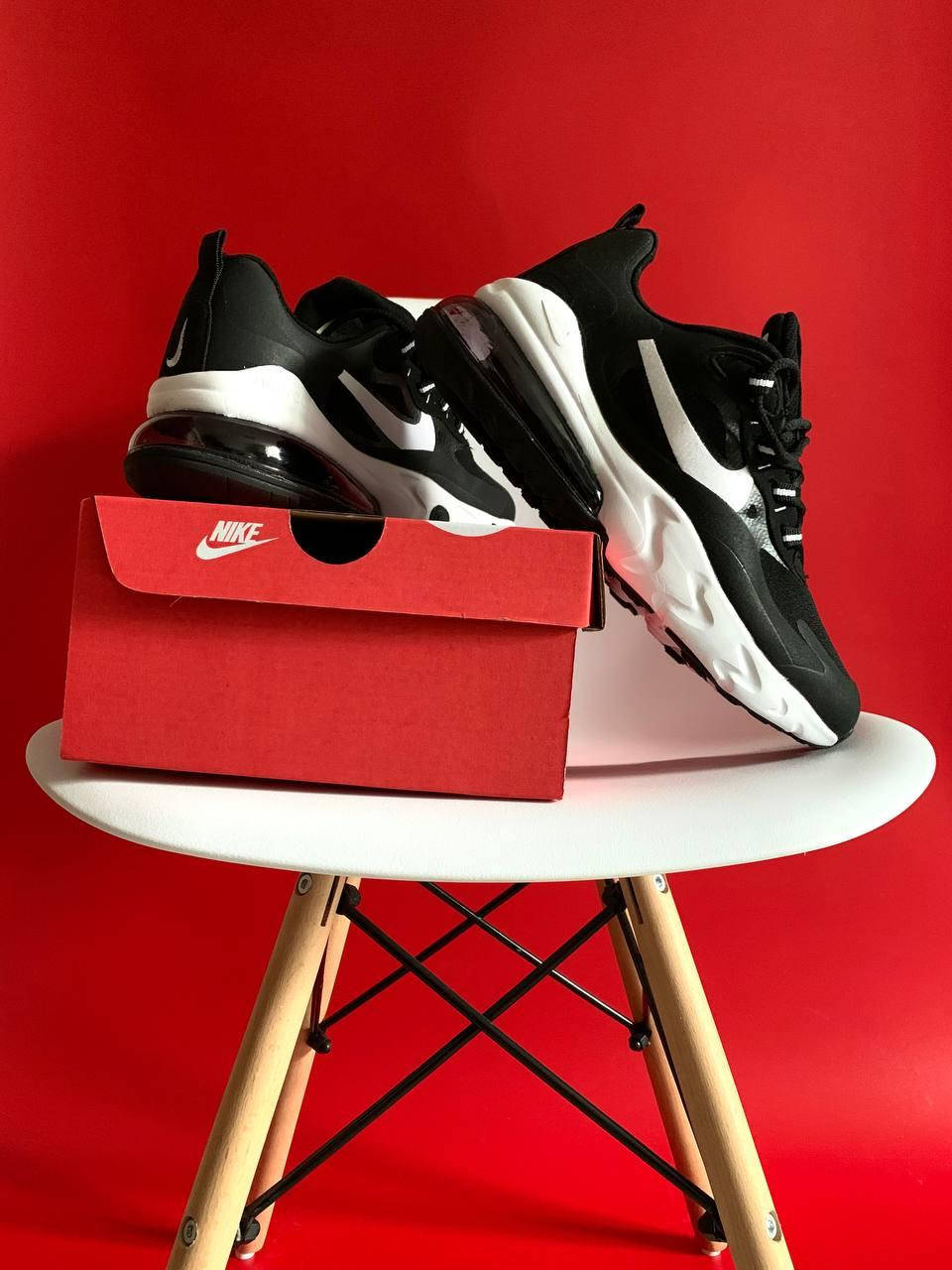 

Мужские кроссовки Nike Air Max 270 React чёрно-белые мужские кроссовки, Черно-белый