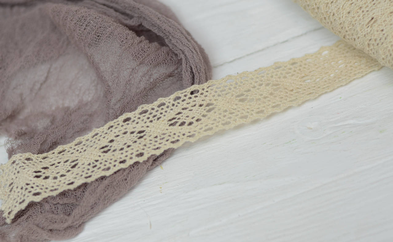 

Кружево бежевое 3,2 см