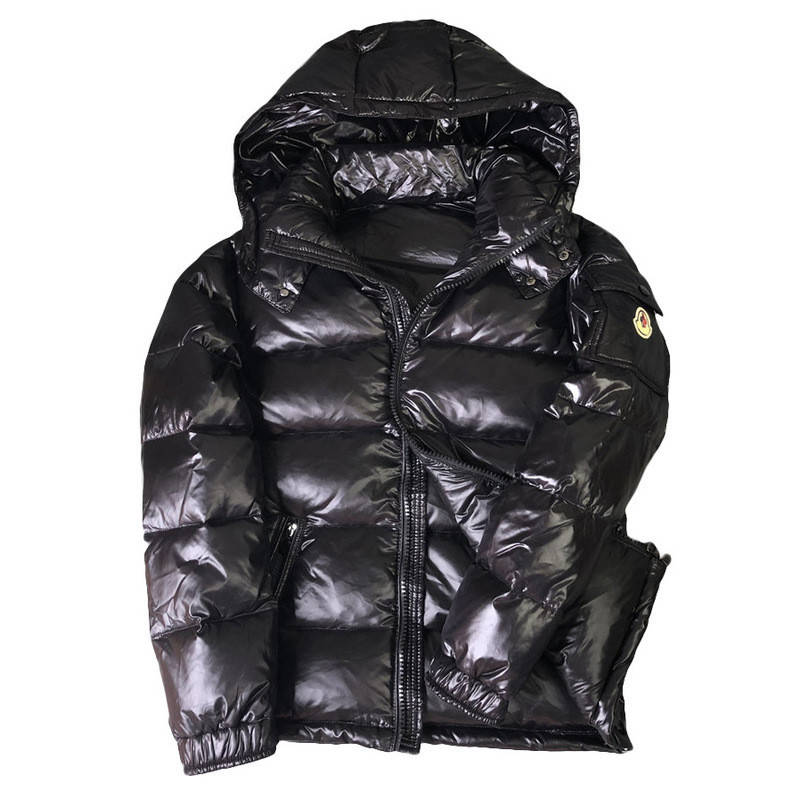 

Пуховий мужской черный зимний стеганый матовый металлик L