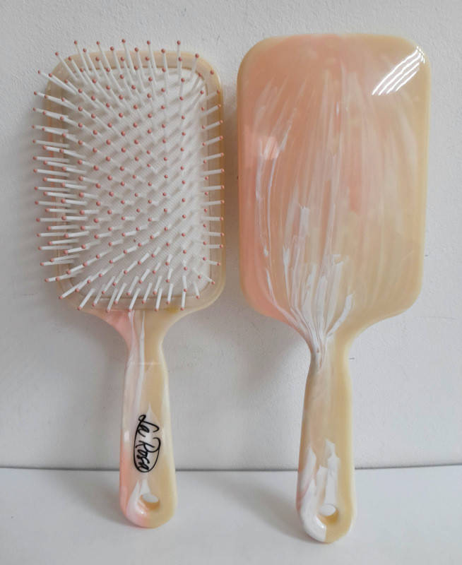 

Расчёска для волос La Rosa массажная перламутровая пластиковая 9512, Зелёный