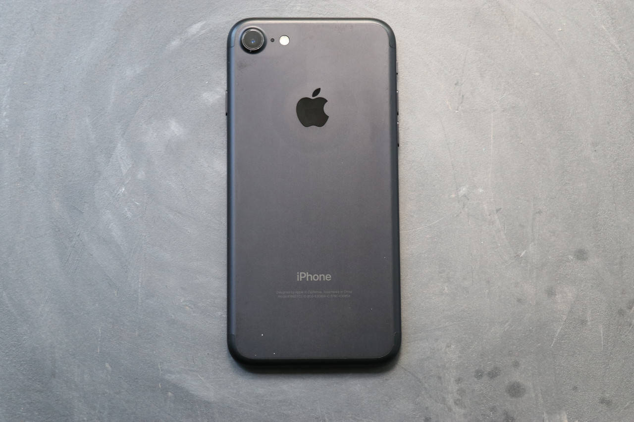 

Телефон смартфон Apple iPhone 7 32GB Айфон Neverlock, Black