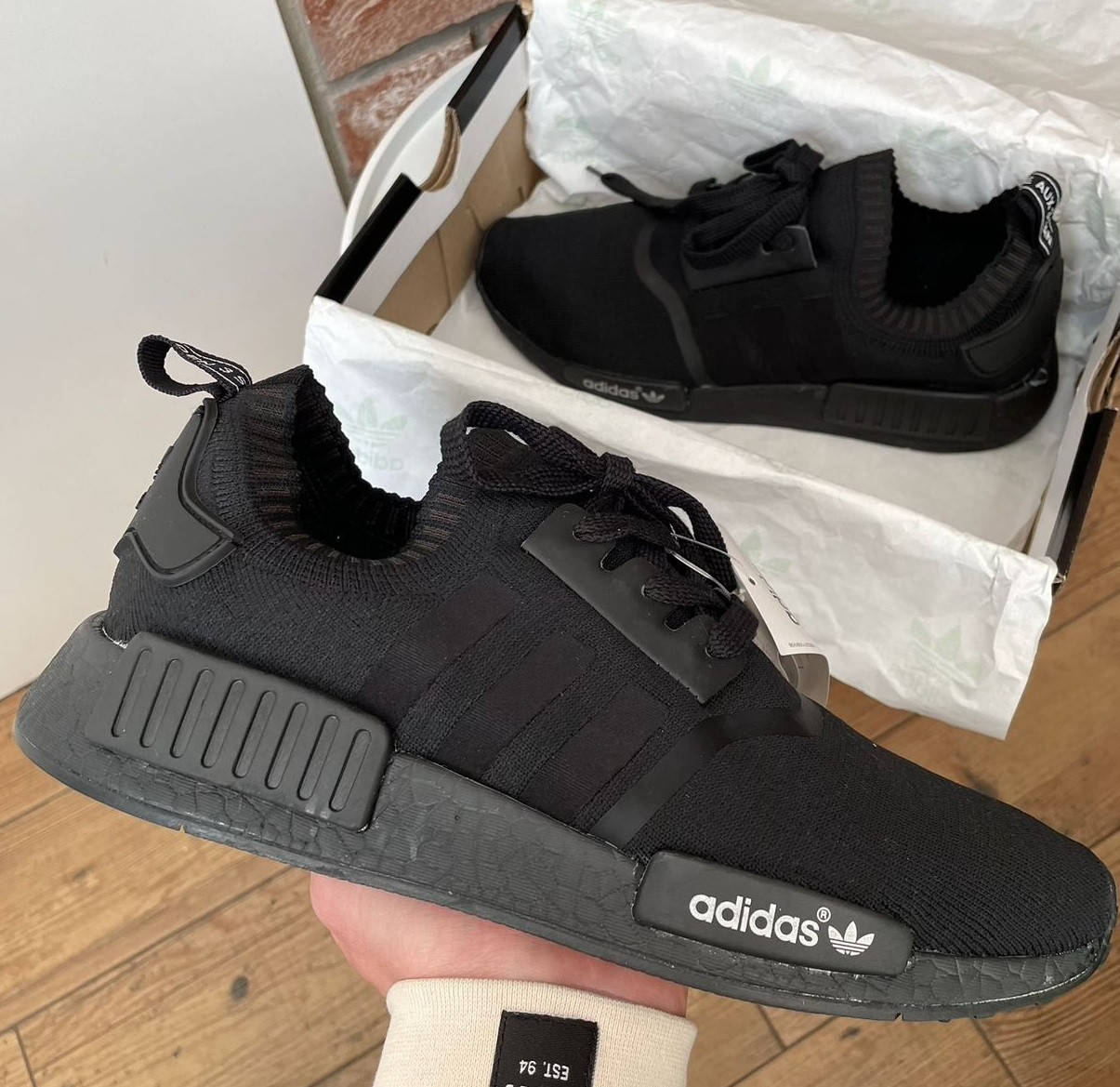 

Мужские кроссовки Adidas NMD летние лето-весна в сетку тряпчаные черные. Живое фото
