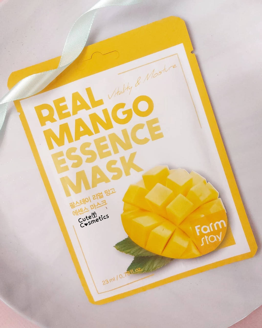 

Тканинна маска Mango Real Essence Mask FarmStay.