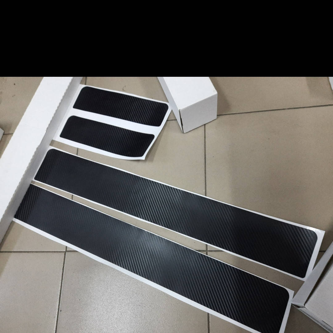 

Пленка защитная на пороги Volkswagen GOLF IV 5-дверка с 1997-2003 гг.