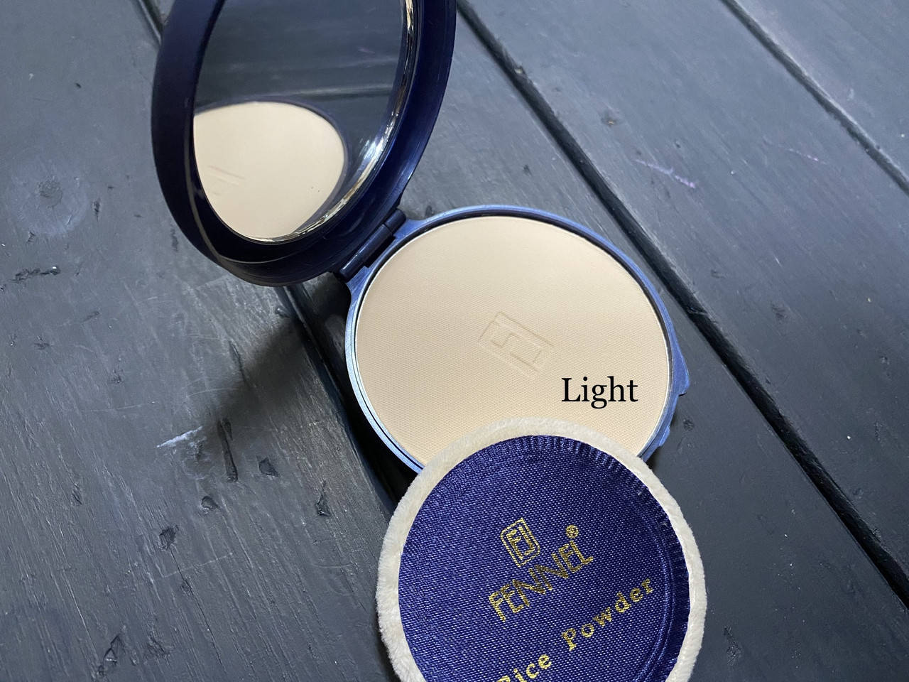 

Пудра рисовая с зеркалом Fennel Light оригинал Таиланд