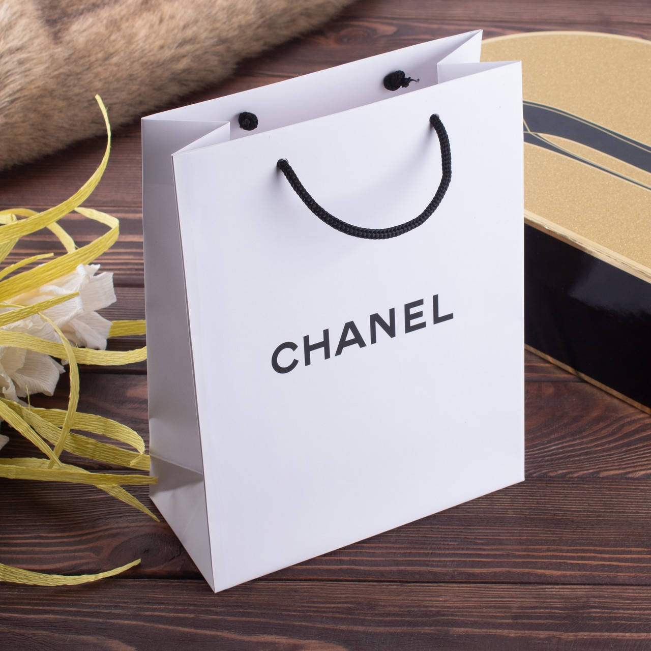 

Пакет бумажный CHANEL