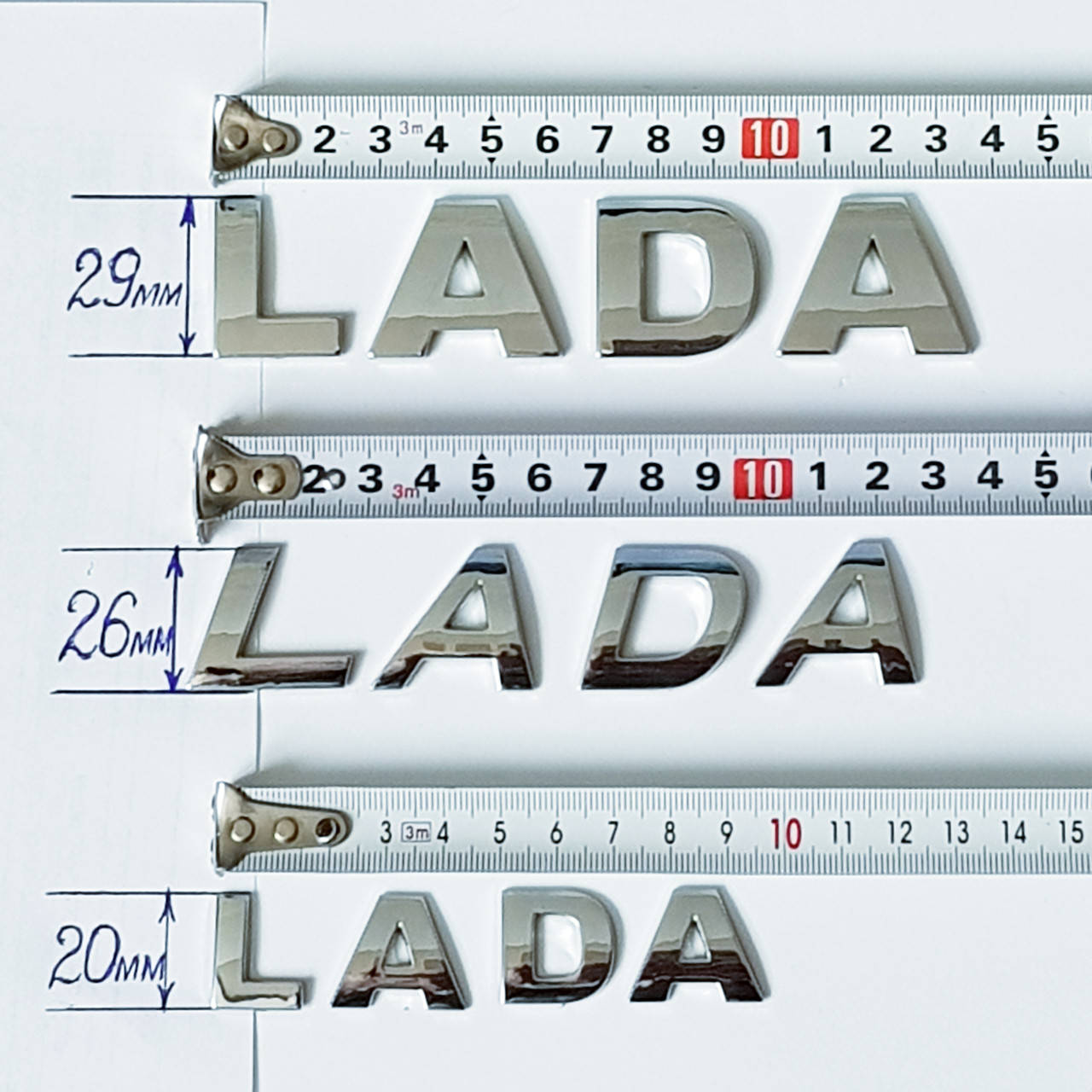

Буквы LADA