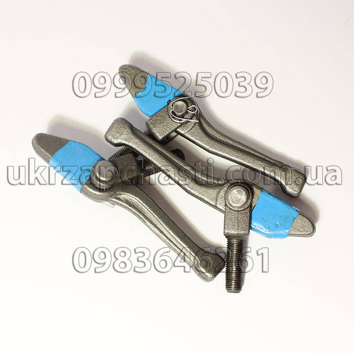 

Рычаг оттяжной нажимного диска сцепления в сб (лапки) ГАЗ-53,3307,ПАЗ